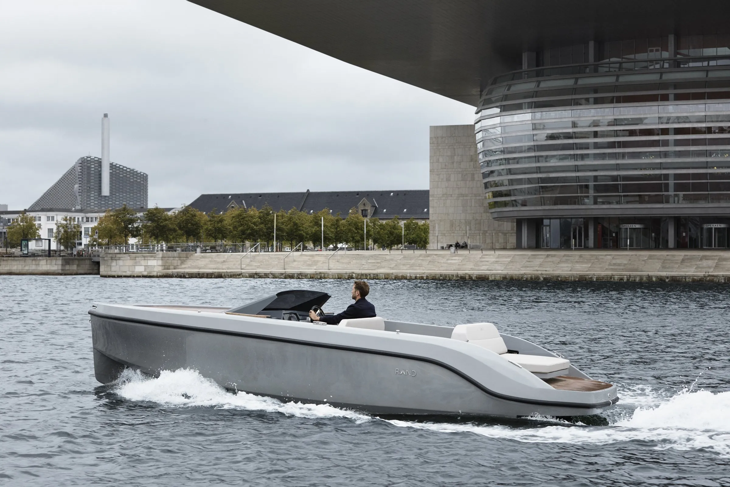An electric RAND underway in Copenhagen harbour
